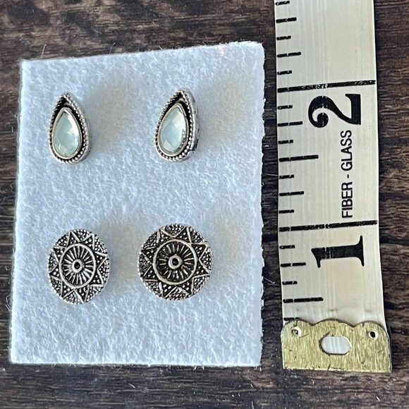 Lucky Brand Stud Earrings (2 Pairs) - Picture 3 of 7